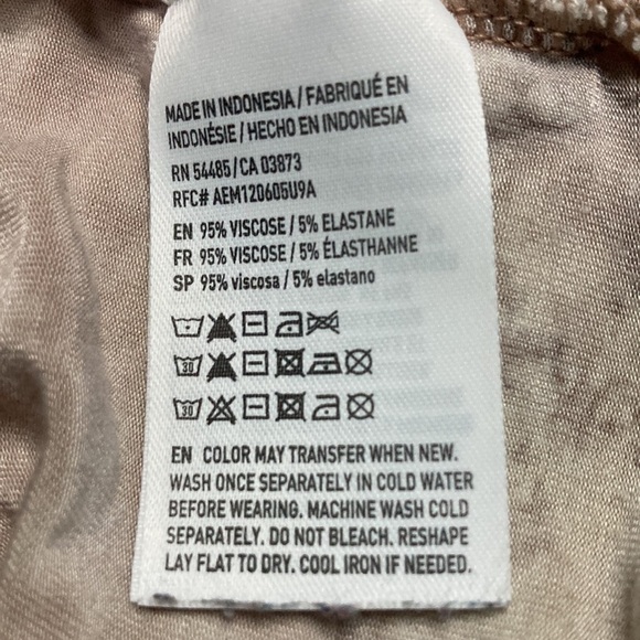 American Eagle Outfitters Soft & Sexy Short Sleeved Tshirt Juniors Size Medium - Picture 7 of 7